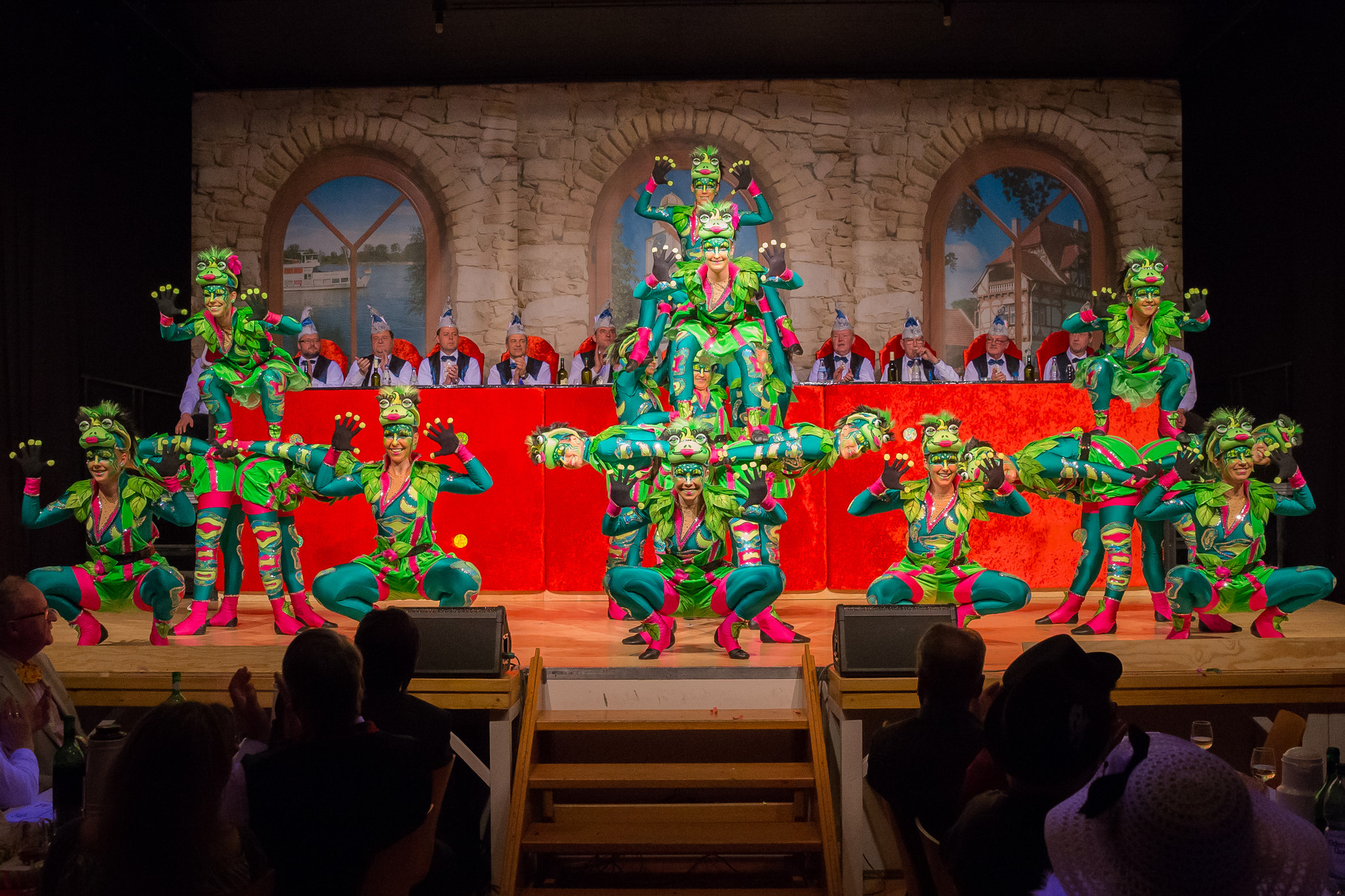 CRAZY FROGS – Jump for your Love!